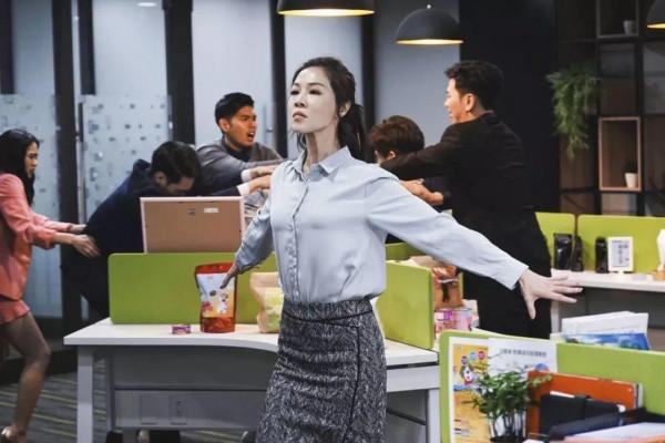 所謂的社會標準,讓我們必須疲於奔命,才能勉強及格 所謂的社會標準,讓我們必須疲於奔命,才能勉強及格