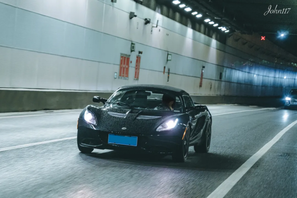 路特斯Elise,男人的“健身房” 路特斯Elise,男人的“健身房”