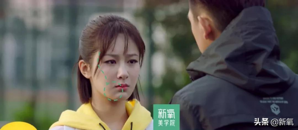 范冰冰接班人離開濾鏡一秒認不出,魚頭泡餅臉如何自救? 范冰冰接班人離開濾鏡一秒認不出,魚頭泡餅臉如何自救?