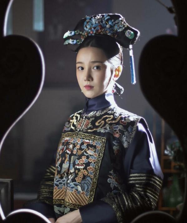 楊冪新劇預計Q4上線，與陳偉霆強強聯合，顏值卻被女二“吊打”