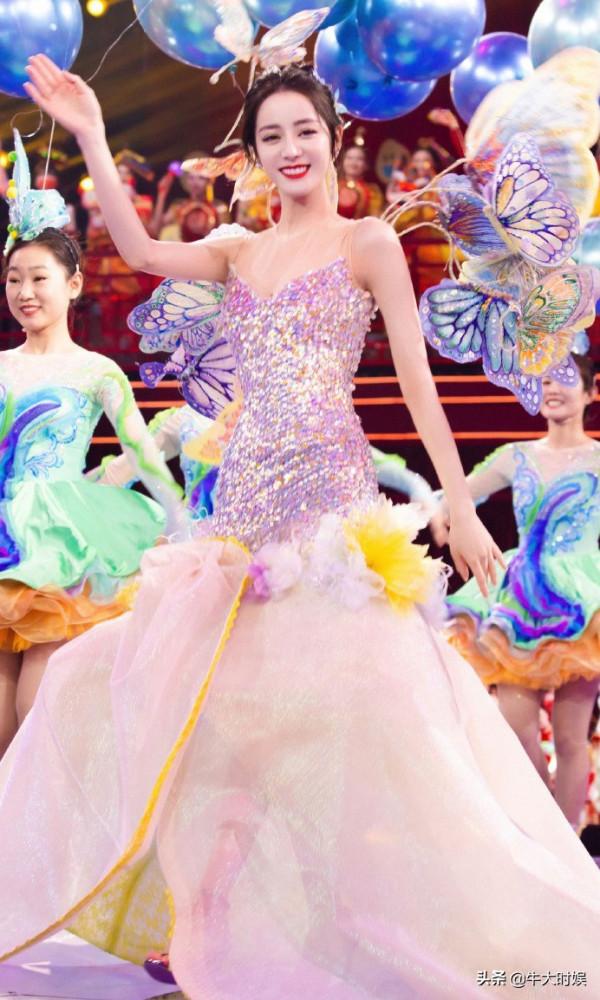 舞臺版“香妃”，迪麗熱巴美太驚豔了