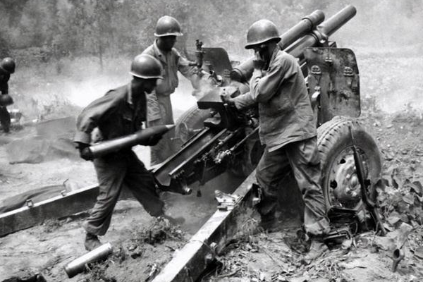 志願軍封神一戰,漢江激戰50天,兩個軍打退23萬敵軍 志願軍封神一戰,漢江激戰50天,兩個軍打退23萬敵軍