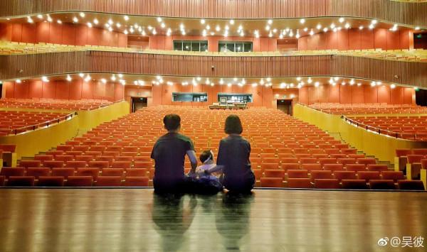 《小敏家》裡的錢峰，更喜歡站在舞臺上的感覺丨人物