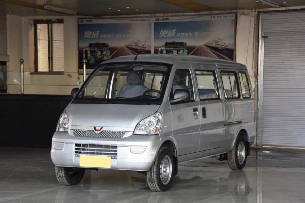 五菱榮光改裝後視鏡加熱功能,提升雨霧天氣行車安全! 五菱榮光改裝後視鏡加熱功能,提升雨霧天氣行車安全!