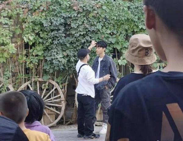 TFBOYS團魂滿滿：王源零點為王俊凱慶生，易烊千璽卡點失敗有原因