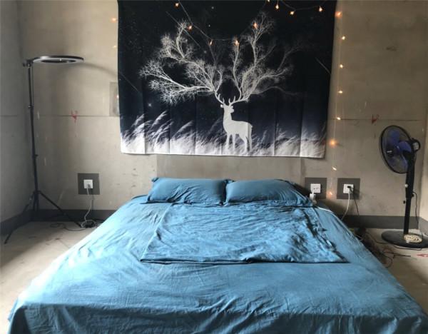 他住進不裝修的毛坯房4個月，雖簡陋卻倍感溫馨，網友：還不錯