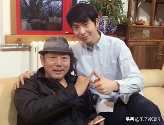 星二代與母親擠18平方米房子28年,父親身家數億,卻拒絕幫忙 星二代與母親擠18平方米房子28年,父親身家數億,卻拒絕幫忙