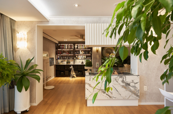 206㎡頂復買得比別墅值，雖然沒有花園但露臺改成茶室，一樣愜意