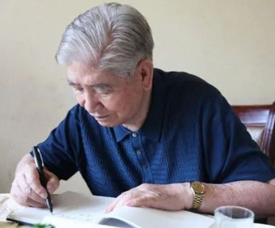 他保衛了毛主席20年,又保衛了鄧小平20年,被授予中將軍銜 他保衛了毛主席20年,又保衛了鄧小平20年,被授予中將軍銜