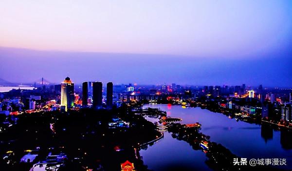 湖北將建設3大都市圈,4條城鎮發展帶,形成一主二副多極格局 湖北將建設3大都市圈,4條城鎮發展帶,形成一主二副多極格局