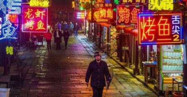 街頭店鋪房租上漲，不少商家無奈關門，三個行業店鋪卻越來越多？