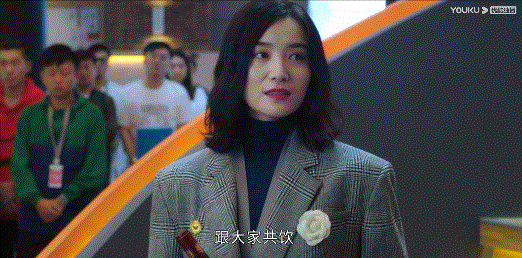 看了《盛裝》我心生感慨，都這麼拍，國產職場劇的春天不遠了