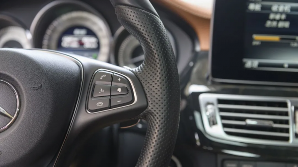 新車的質感卻只要一半的價格——二手賓士CLS260 新車的質感卻只要一半的價格——二手賓士CLS260