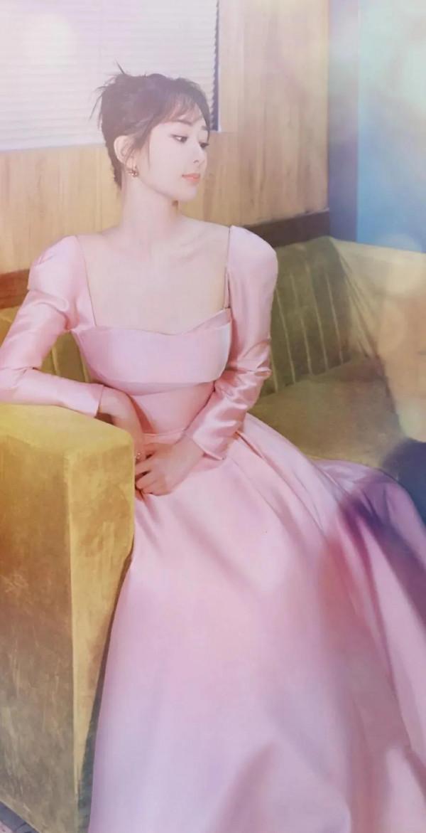 女明星的坐姿,你給誰好評? 女明星的坐姿,你給誰好評?