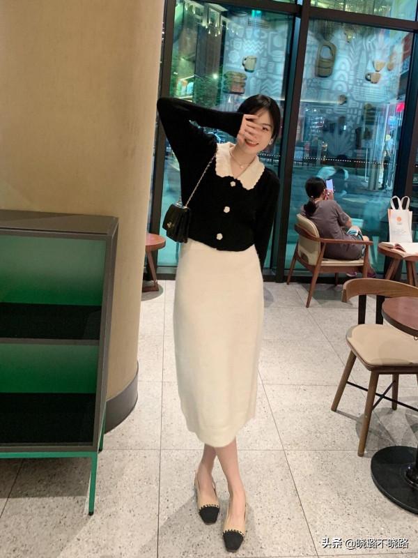 扔掉你的小白鞋吧，現在流行穿&OpenCurlyDoubleQuote;裸跟鞋&rdquo;，搭裙子褲子都時髦好看