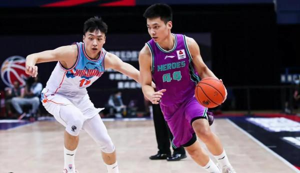 周琦出走陶漢林肆虐廣匯內線,丁彥雨航李敬宇互動更珍貴 周琦出走陶漢林肆虐廣匯內線,丁彥雨航李敬宇互動更珍貴