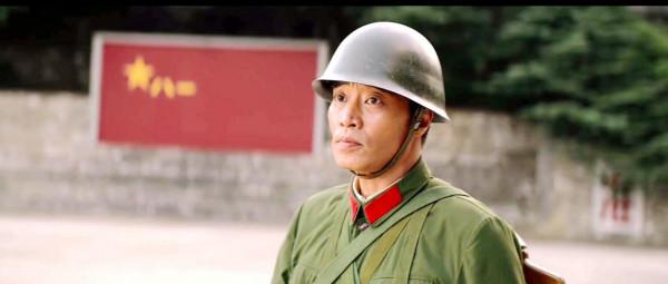 王牌部隊：邊三輪追火車告別這段，催淚感人！真上戰場，歸期未知