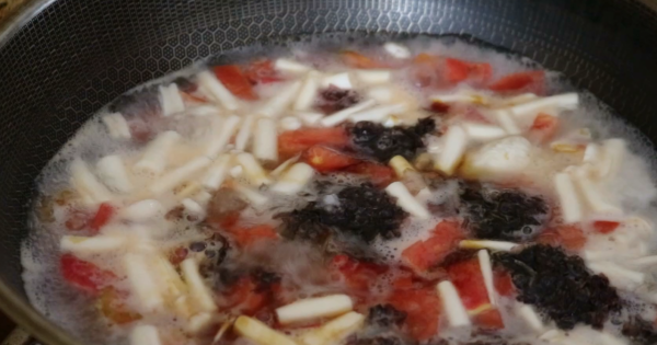 這湯,寧可不吃飯也要喝上一碗,順滑暖胃,低脂營養又健康,特鮮 這湯,寧可不吃飯也要喝上一碗,順滑暖胃,低脂營養又健康,特鮮