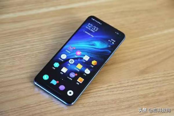 最低1399元！這三款千元機價效比沒輸過，各個都是水桶機