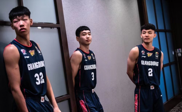 18歲！杜鋒外甥打上CBA了！在郭士強手下效力，他的表現如何？