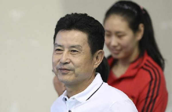 女排名帥陳忠和，與郎平亦師亦友，前妻意外去世，二婚娶女排隊員