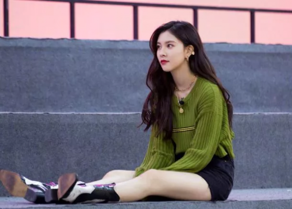 小八卦,李莎旻子,許魏洲,關曉彤,宋妍霏,唐九洲 小八卦,李莎旻子,許魏洲,關曉彤,宋妍霏,唐九洲