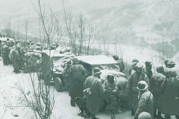 遲浩田冒險白天穿插長津湖，奪4高地僅損2人，27軍軍長：召回重用