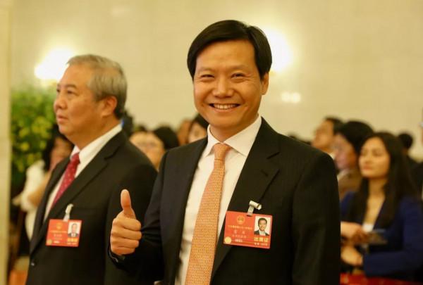 格力造車結果出爐！都以為他騙了董明珠26億，原來董明珠更高明