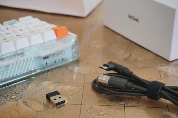 整一副好鍵盤，MelGeek透明客製化鍵盤全面體驗