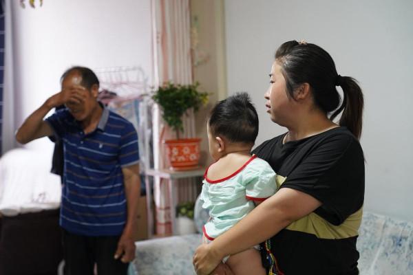 女童因為早產患上怪病，媽媽哭訴：是我肚子不爭氣，害了你一輩子