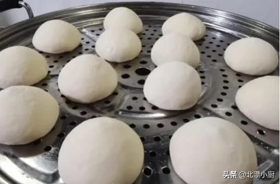 一斤麵粉應該放多少酵母?除了看說明外,牢記3點,個個蓬鬆煊軟 一斤麵粉應該放多少酵母?除了看說明外,牢記3點,個個蓬鬆煊軟