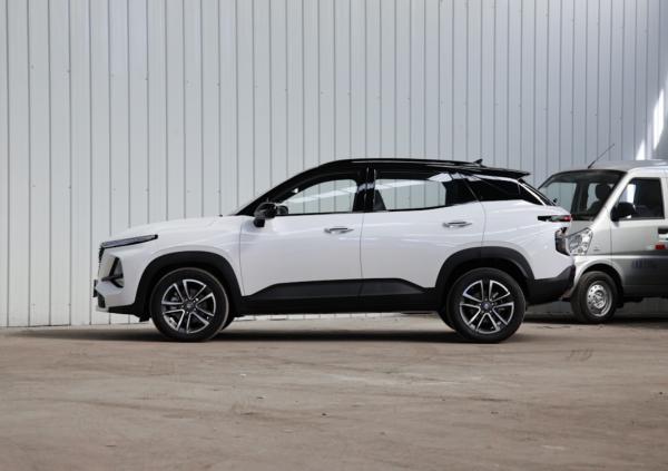 詳解RS-3,除了便宜、靠譜外,空間也是一大亮點,與年輕人很配 詳解RS-3,除了便宜、靠譜外,空間也是一大亮點,與年輕人很配