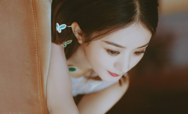 一帆風順的人，讀不懂趙麗穎的眼神，有相似經歷的人感同身受