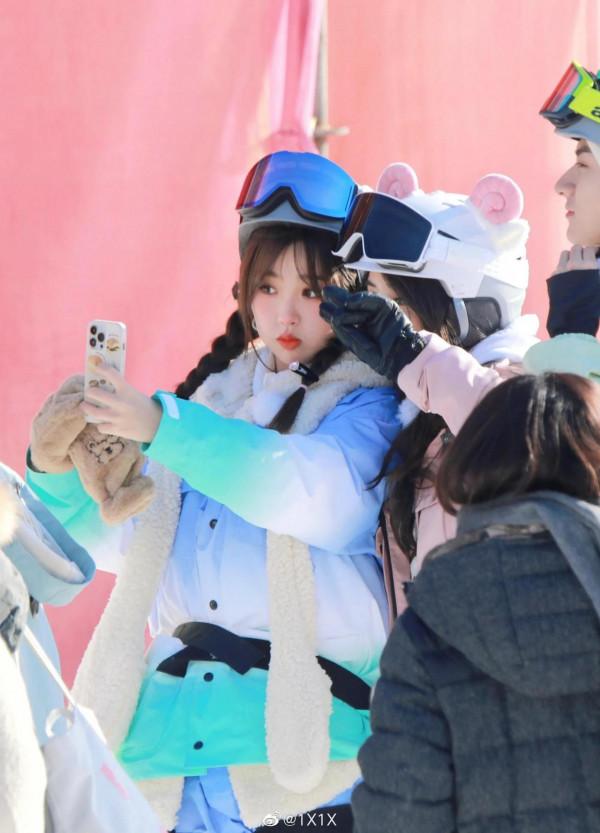 angelababy和虞書欣節目滑雪照被爆，那個是你喜歡的型別