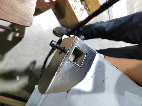 「DIY」釣臺雖然有點缺陷,但是巴適得很 「DIY」釣臺雖然有點缺陷,但是巴適得很