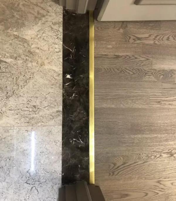 裝修鋪木地板的時候，怎麼做才能不掉坑？