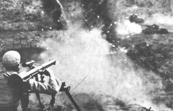 1951年,一新兵自作主張開炮,連長:關禁閉,團長:記二等功 1951年,一新兵自作主張開炮,連長:關禁閉,團長:記二等功