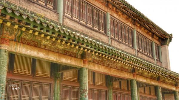 瀋陽故宮有一座黑色琉璃瓦的奇怪建築,顯得格格不入,卻最負盛名 瀋陽故宮有一座黑色琉璃瓦的奇怪建築,顯得格格不入,卻最負盛名