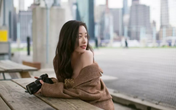 倪妮：張藝謀對我有恩，前途盡毀我也要跟他走，今苦盡甘來