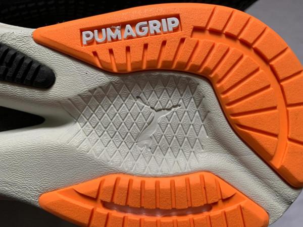 夜跑需要反光跑鞋 安全係數大大增加