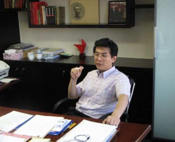 毛主席最愛的外孫，卻一年只能見外公一次，也沒能見主席最後一面