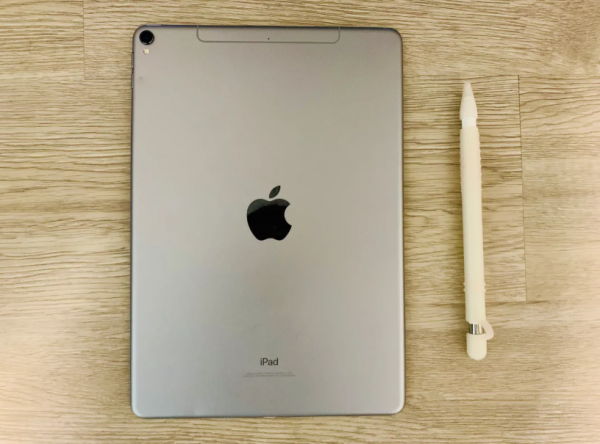 iPad Pro 10&period;5寸&mdash;&mdash;最後一款非全面屏細邊框iPad