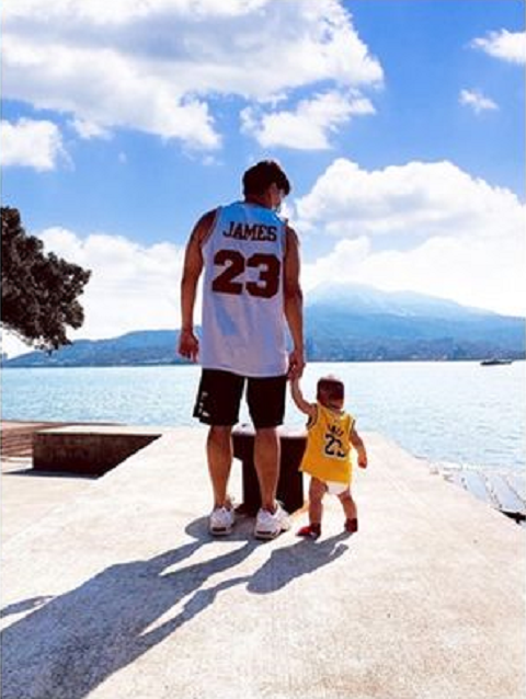 恭喜!36歲男星意外迎二胎,妻子懷孕已6個月,大兒子還不滿1歲 恭喜!36歲男星意外迎二胎,妻子懷孕已6個月,大兒子還不滿1歲