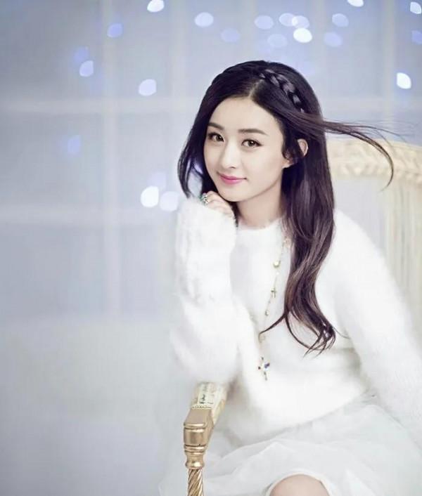 分享一組趙麗穎的美照桌布