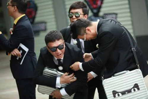 神綜到爛綜,極限挑戰評分持續走低,為何黃磊孫紅雷要退出? 神綜到爛綜,極限挑戰評分持續走低,為何黃磊孫紅雷要退出?