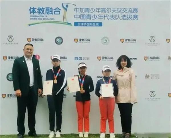 劉國樑女兒打高爾夫7歲奪冠，8歲獲兩位數獎牌，幾乎沒有對手