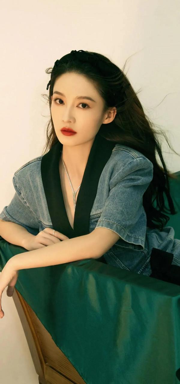 寶藏女孩李沁,漂亮又有氣質(多圖) 寶藏女孩李沁,漂亮又有氣質(多圖)