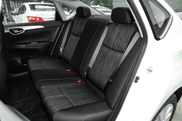 SUV不如轎車省油,這三款10萬左右的緊湊型車,舒適還耐用 SUV不如轎車省油,這三款10萬左右的緊湊型車,舒適還耐用