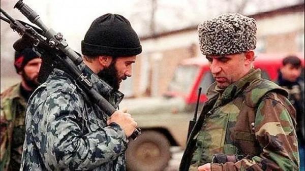 2006年,巴薩耶夫被俄方特工炸死,靠假肢才被辨認出身份 2006年,巴薩耶夫被俄方特工炸死,靠假肢才被辨認出身份