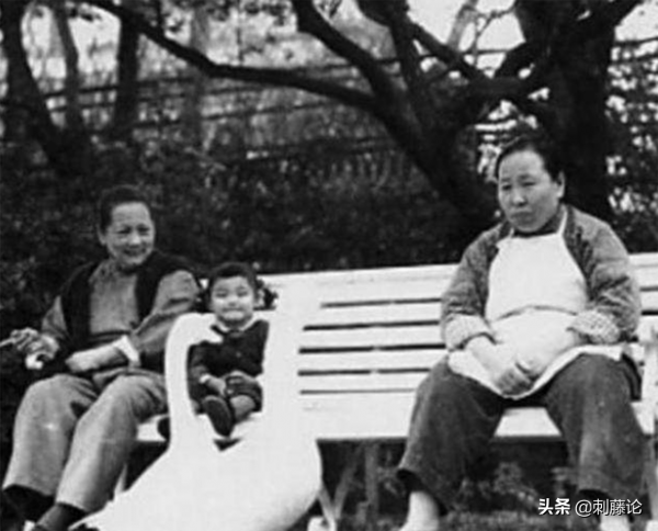 宋慶齡拒絕與孫中山合葬，直言：她伴我53年，我答應要和她葬一起